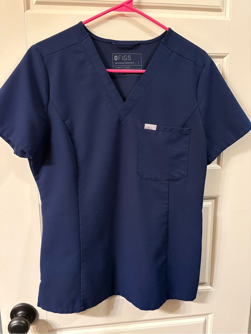 FIGS Women Navy Core Catarina Scrub Top small & SLIM